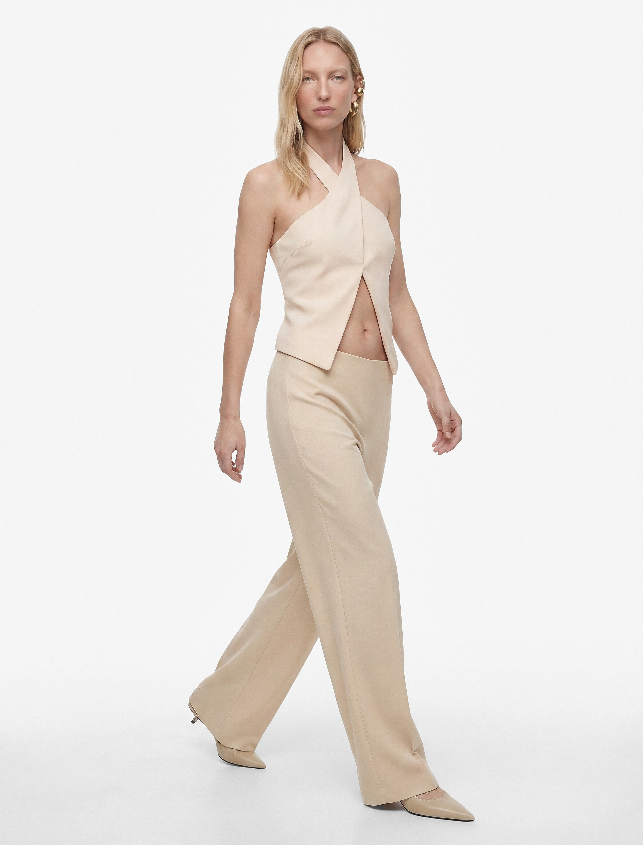   Kolsuz Halter Yaka Bluz