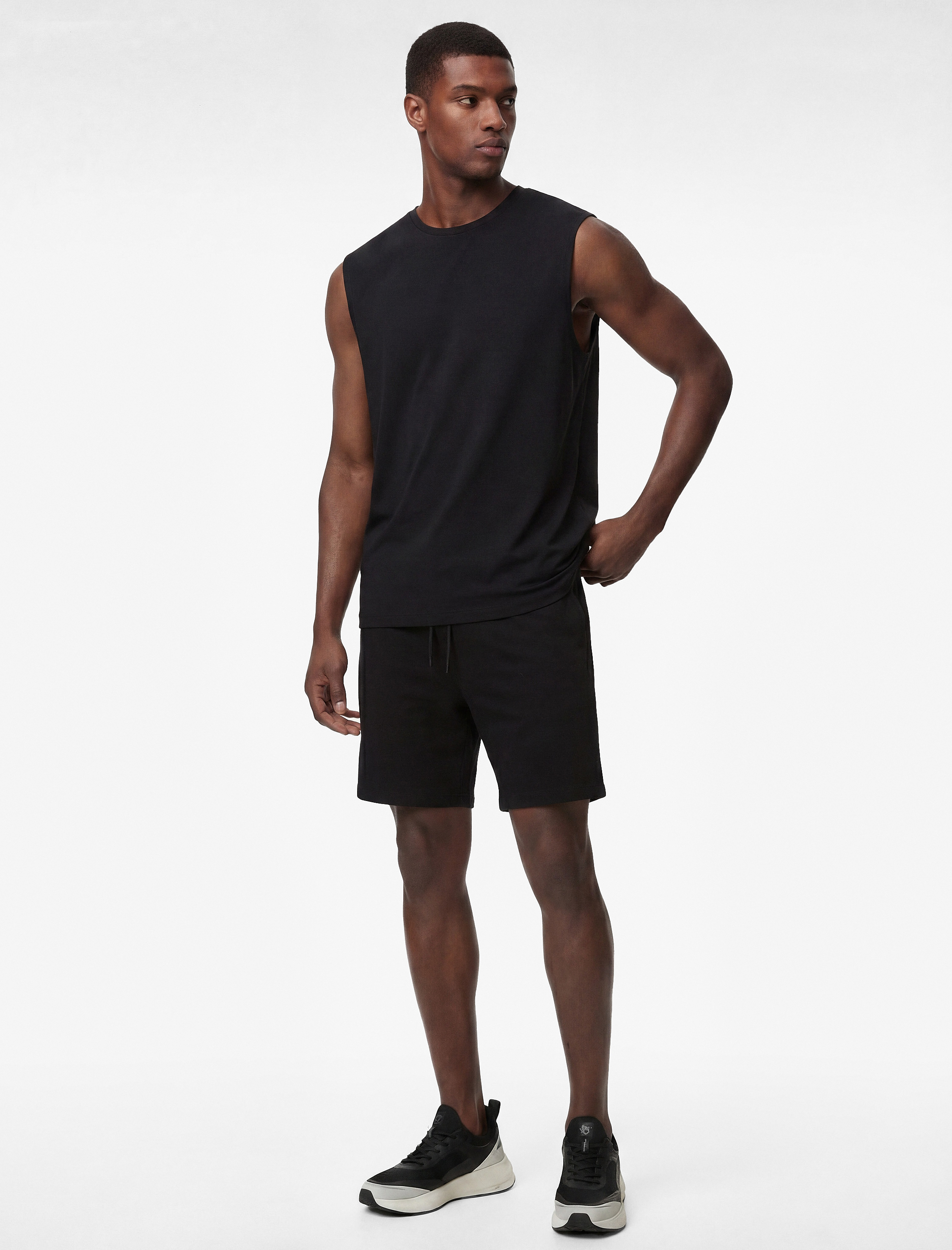   Straight Fit Cepli Pike Kumaş Bermuda Beli Bağcıklı Spor Şort