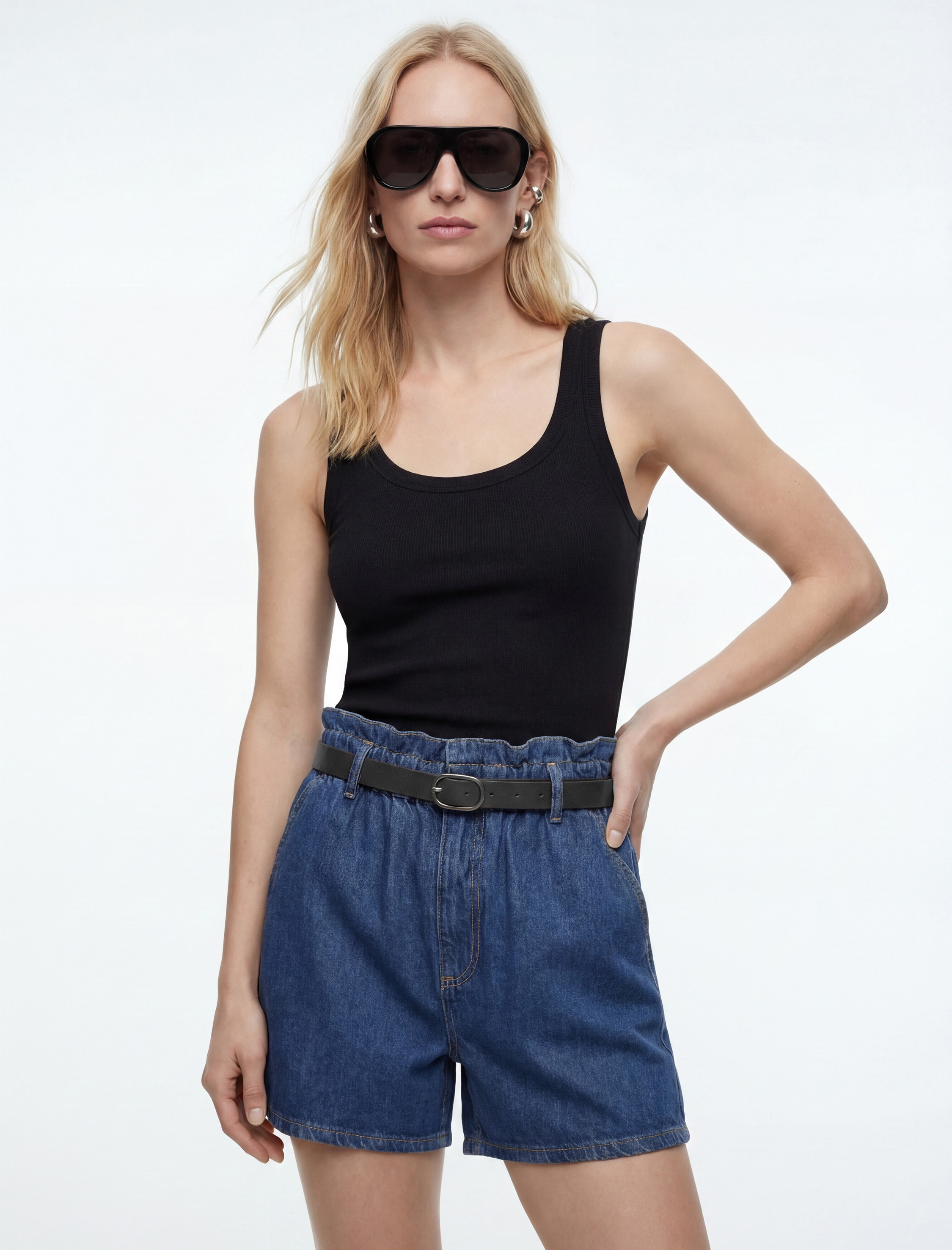   Yüksek Bel Cepli Pamuklu Kemerli Denim Şort