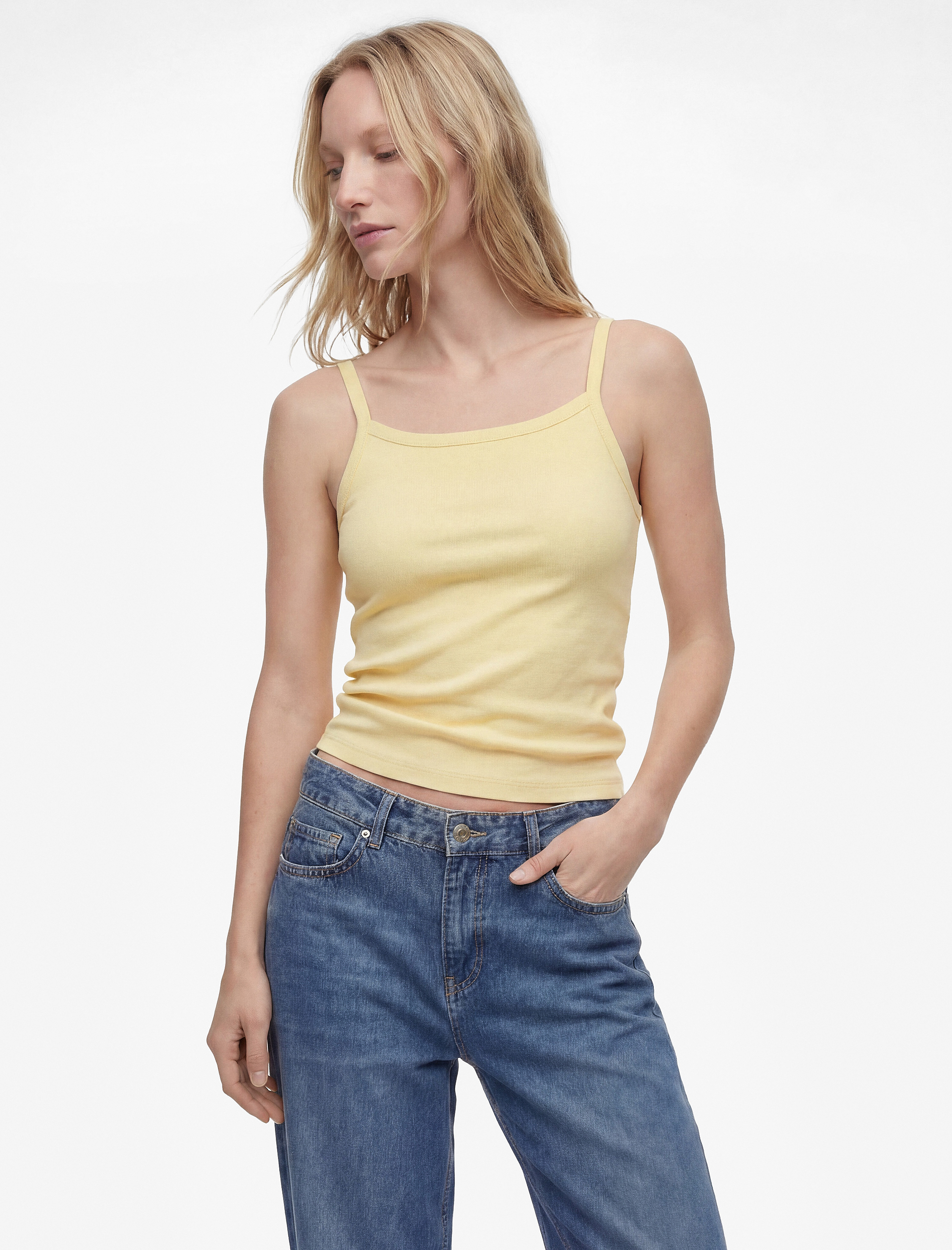   Slim Fit Ribanalı Kolsuz Kare Yaka Bluz