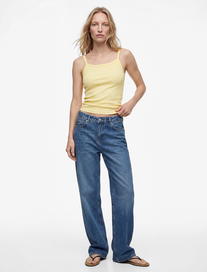  Slim Fit Ribanalı Kolsuz Kare Yaka Bluz