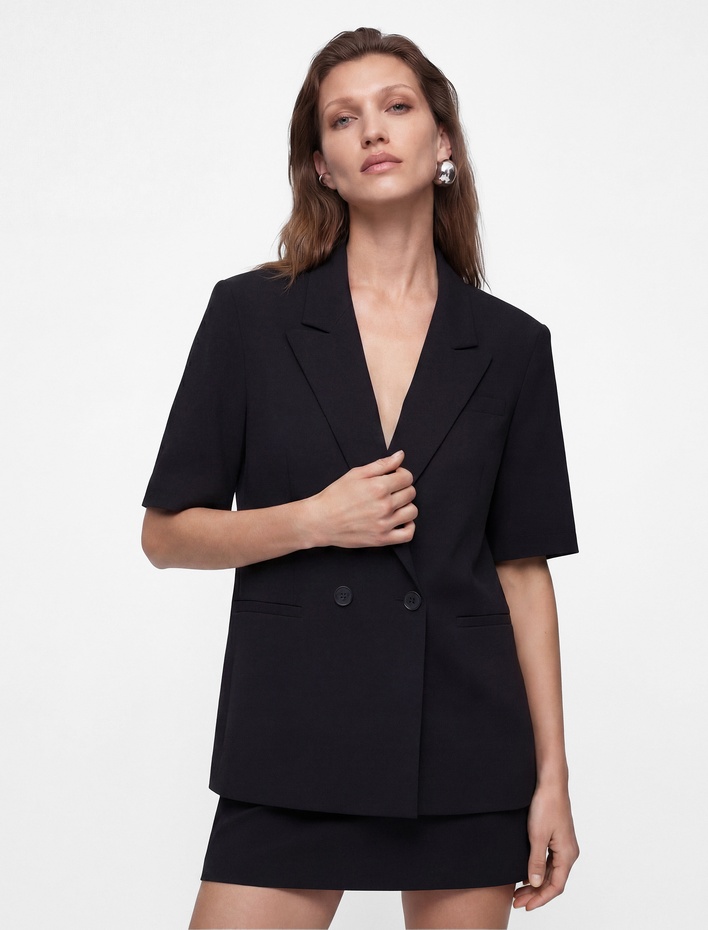  Kısa Kollu Düğmeli Cep Detaylı Kruvaze Yaka Blazer Ceket
