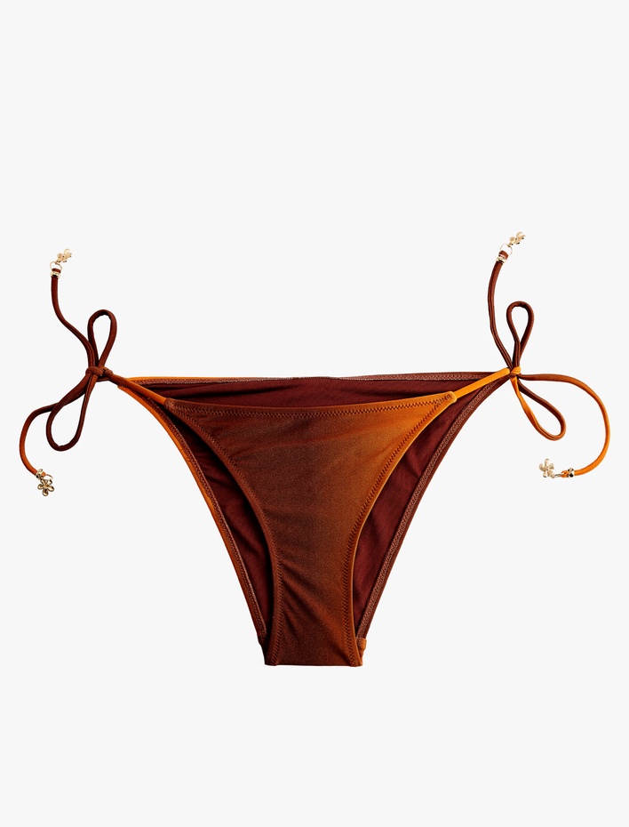  Degrade Renk Geçişli Charm Detaylı İpli Bikini Altı