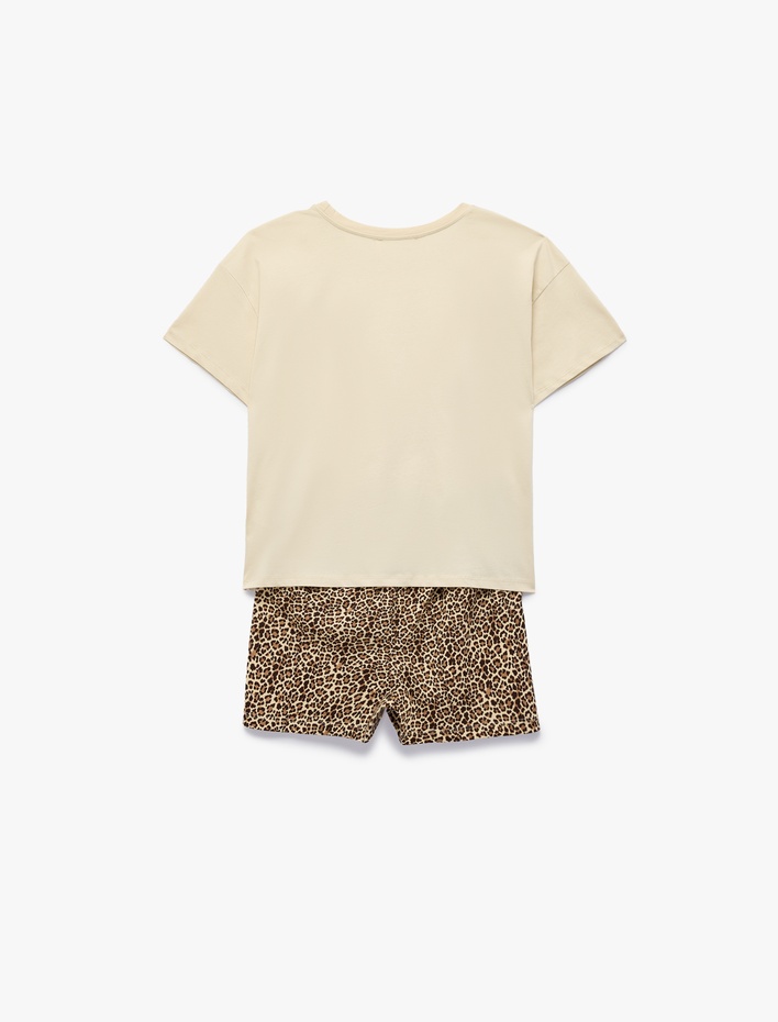  Pamuklu Kısa Kollu Tişört Leopar Desenli Şortlu Pijama Takımı