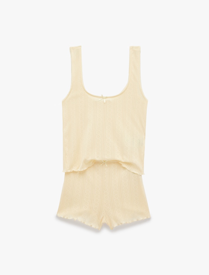  Pamuklu Rahat Kesim Askılı Şortlu Pijama Takımı