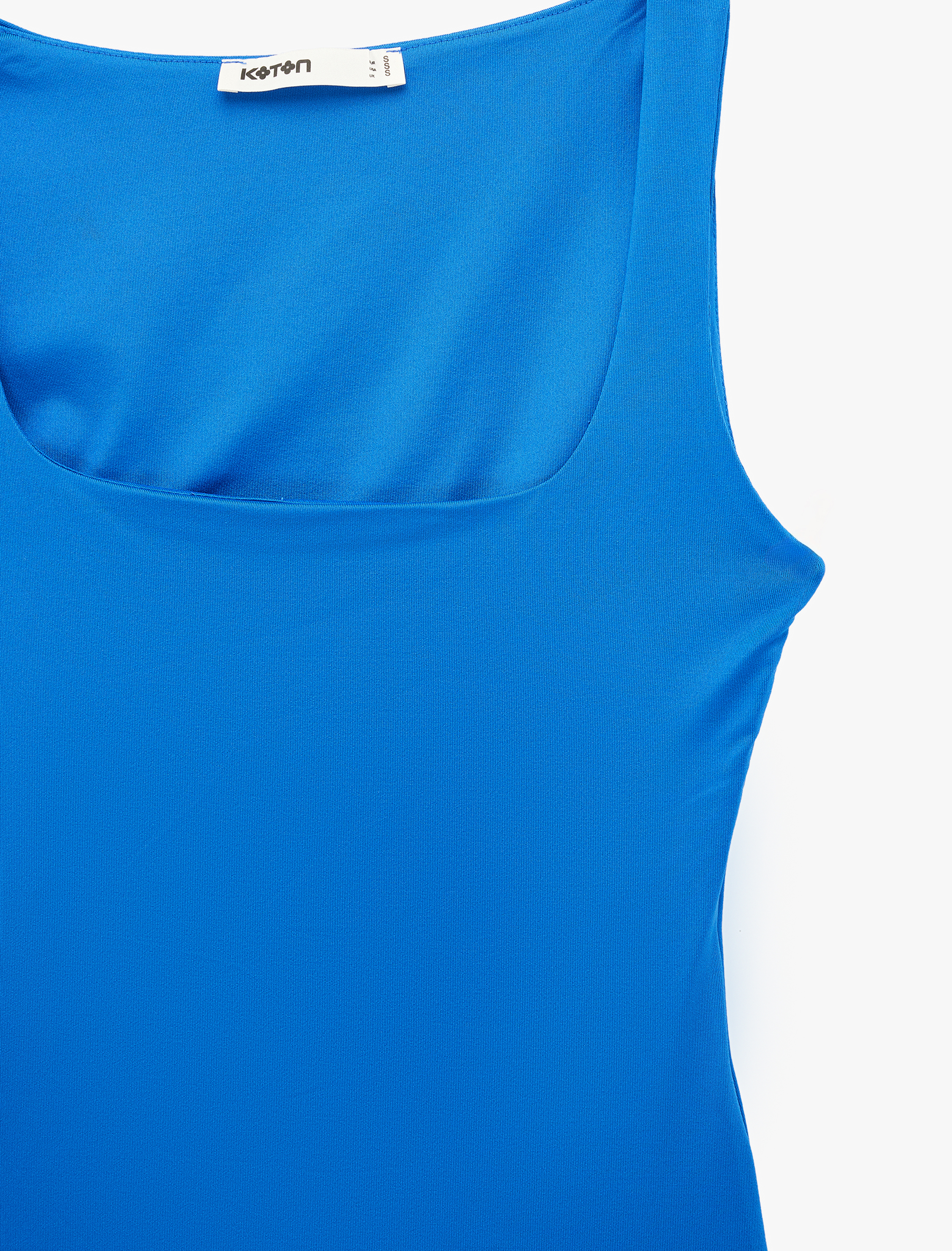   Slim Fit Yuvarlak Yaka Kolsuz Top