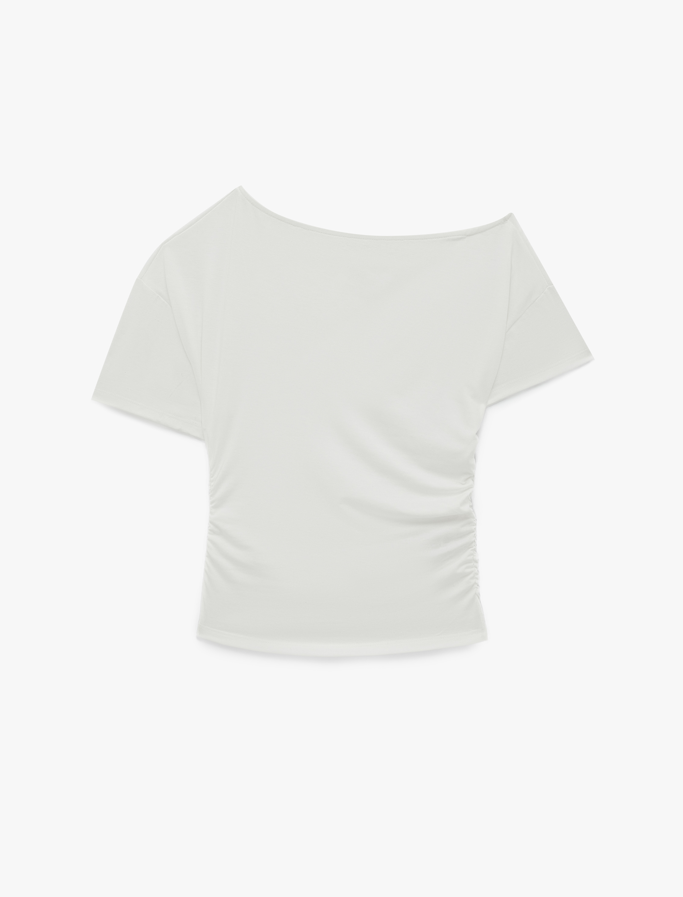   Regular Fit Kısa Kollu Viskon Karışımlı Drapeli Omzu Açık Tişört