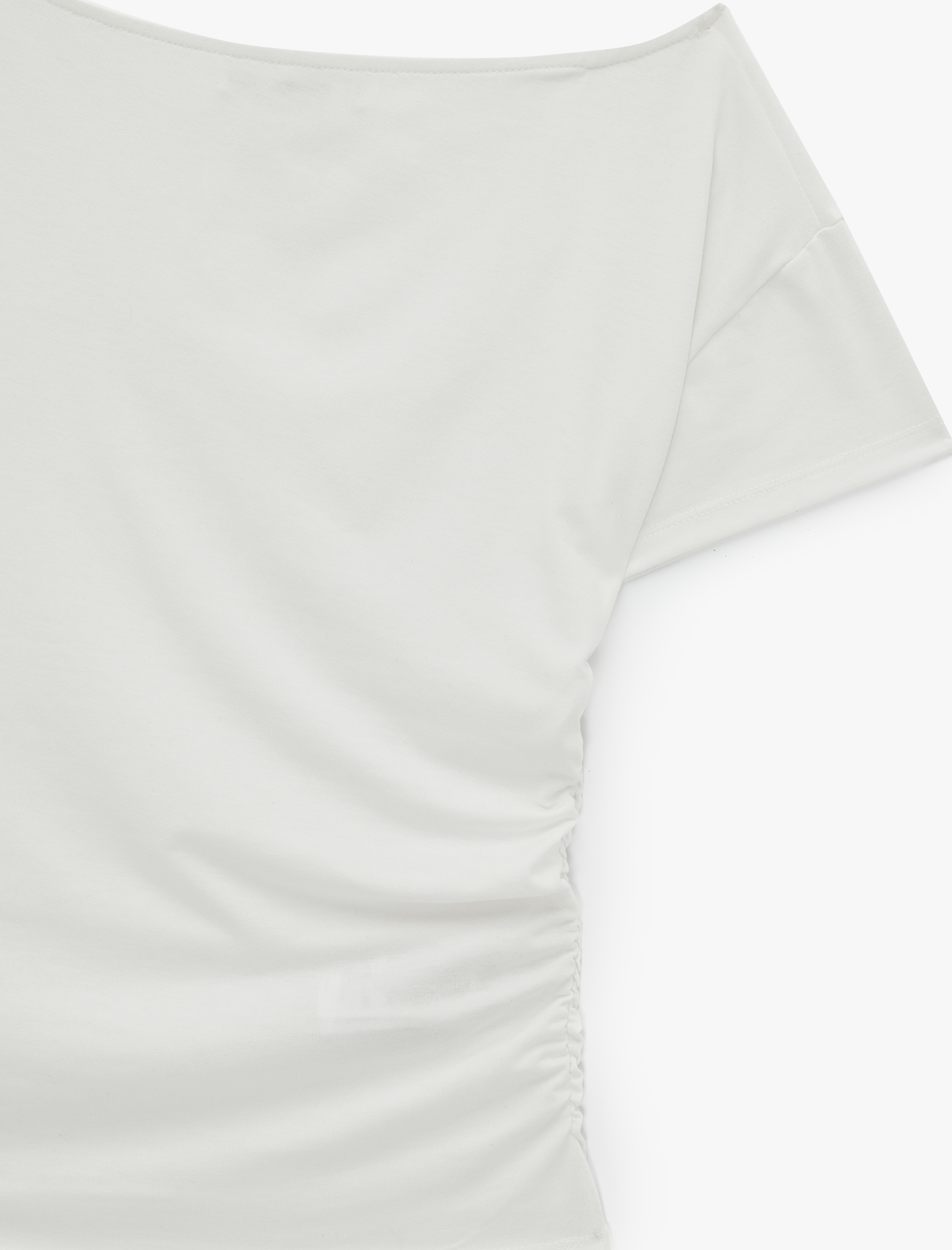   Regular Fit Kısa Kollu Viskon Karışımlı Drapeli Omzu Açık Tişört