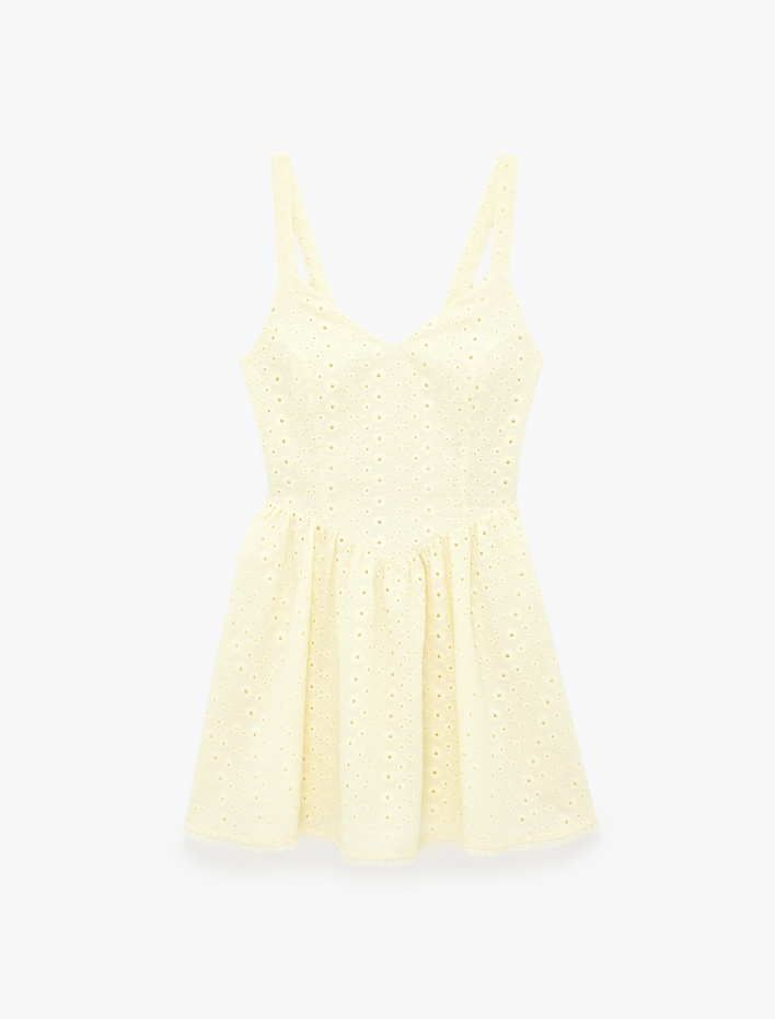  Pamuklu V Yaka Brodeli Askılı Mini Elbise