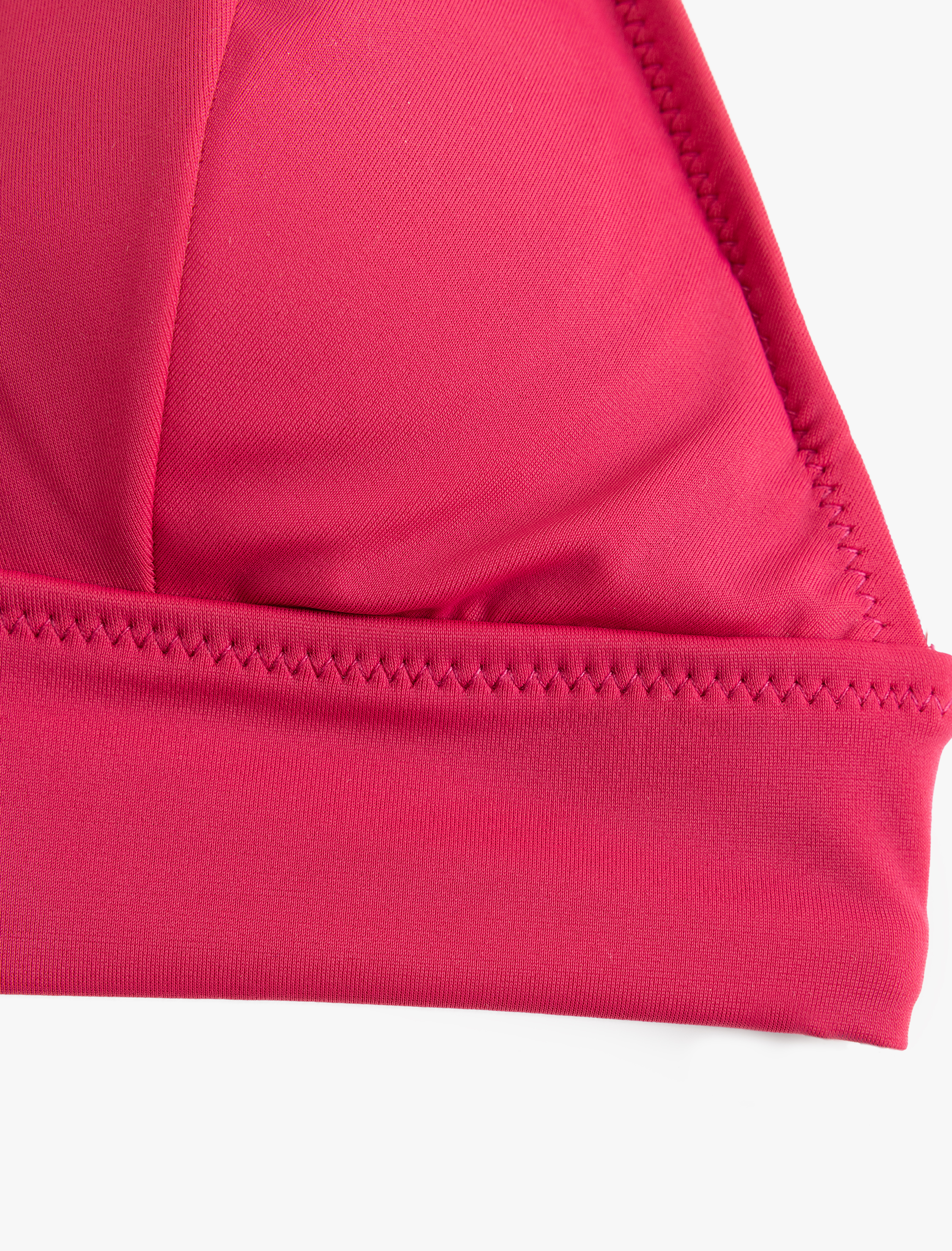   Arkası Çapraz Bağlama Detaylı V Yaka Bralet Bikini Üstü