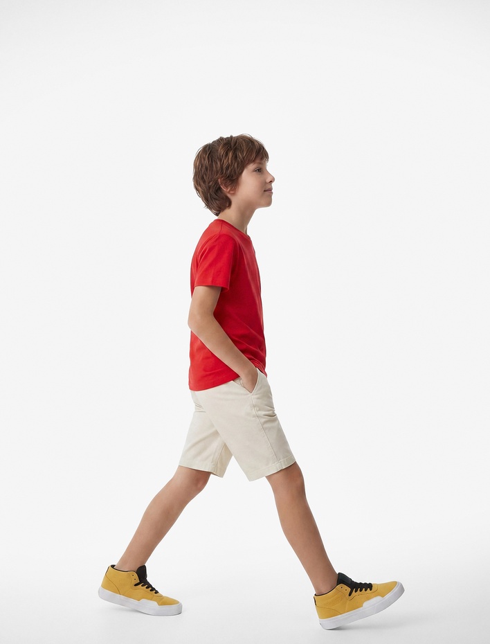 Erkek Çocuk Pamuklu Beli Ayarlanabilir Lastikli Cepli Düğmeli Basic Şort