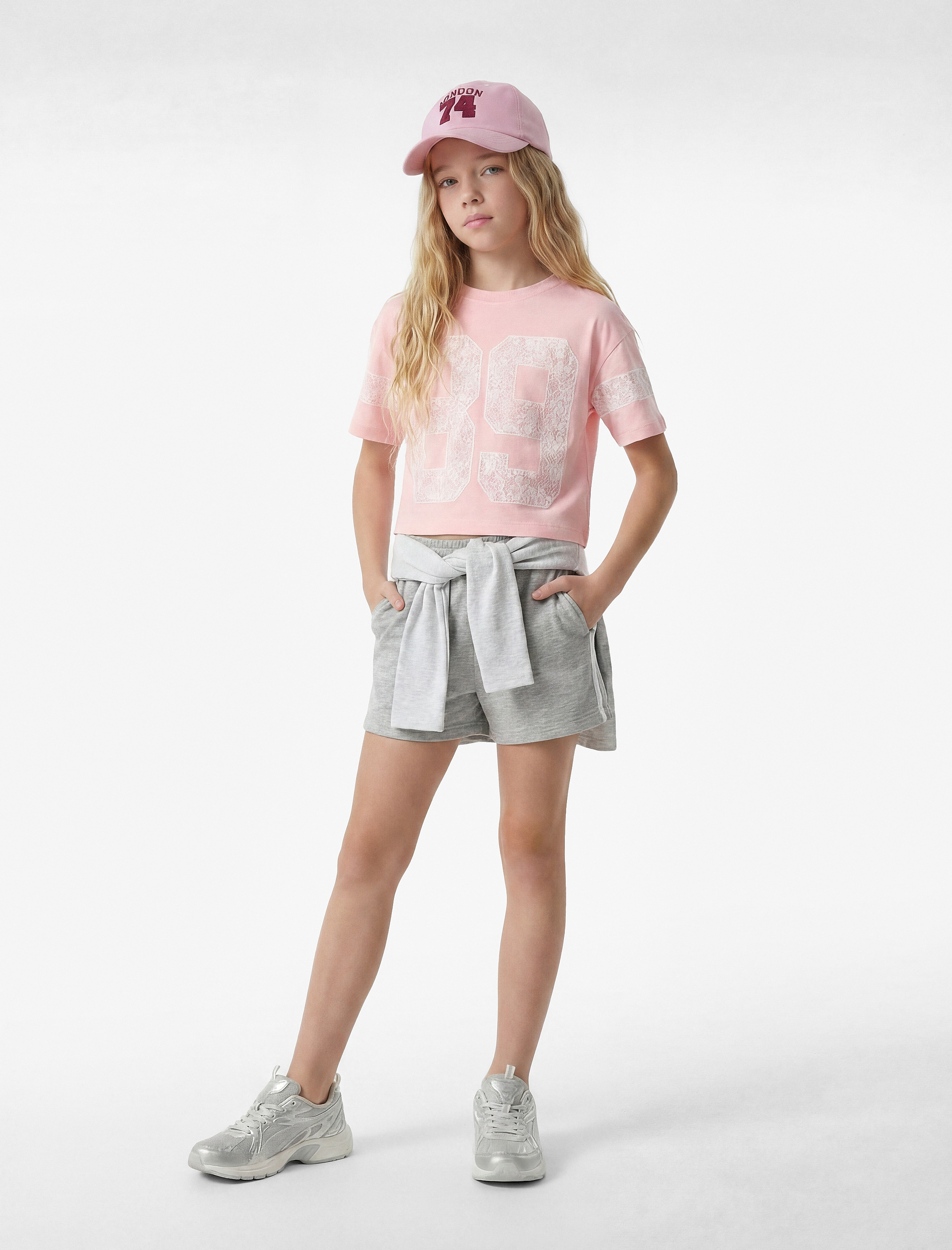  Kız Çocuk Beli Lastikli Viskon Karışımlı Kısa Şort