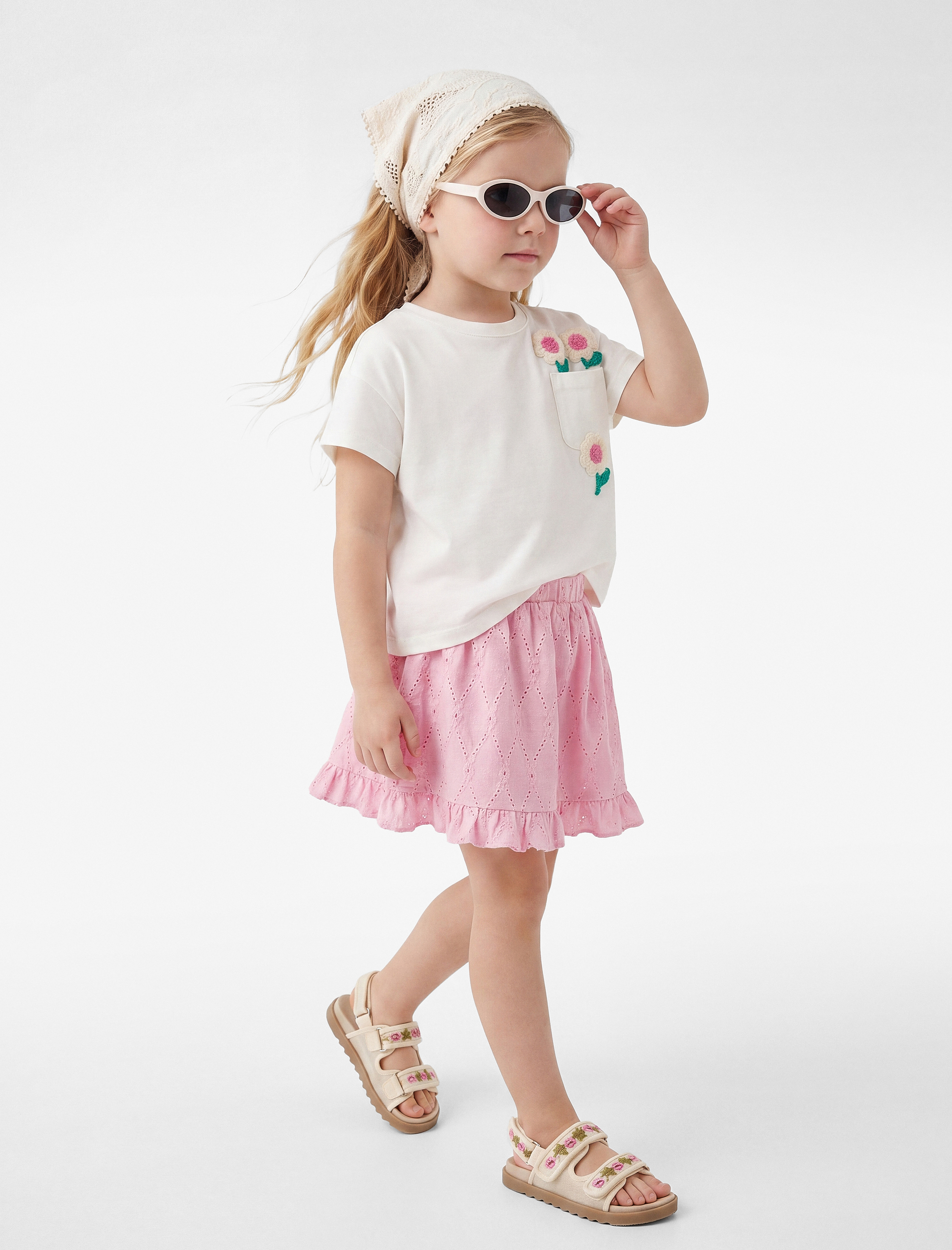  Kız Bebek Beli Lastikli Fırfır Detaylı A Kesim Brodeli Etek