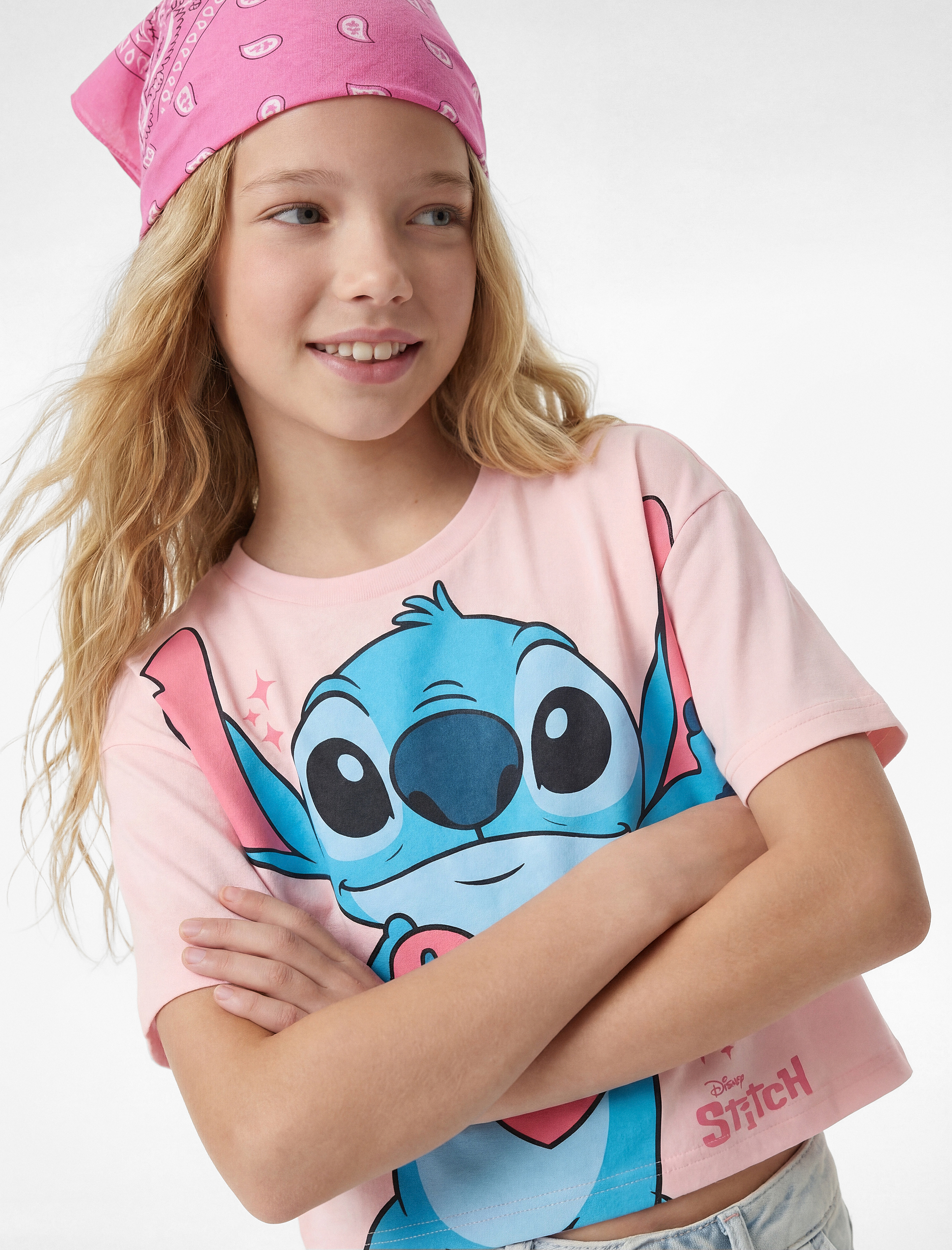  Kız Çocuk Pamuklu Kısa Kollu Bisiklet Yaka Lisanslı Stitch Baskılı Tişört