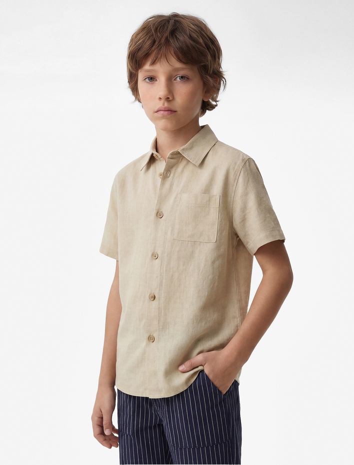 Erkek Çocuk Cepli Düğmeli Klasik Yaka Keten ve Viskon Karışımlı Kısa Kollu Gömlek