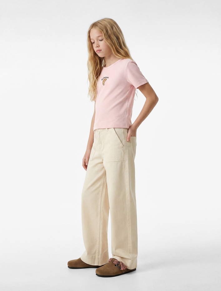 Kız Çocuk Nakış Detaylı Bisiklet Yaka Kısa Kollu Pamuklu Tişört