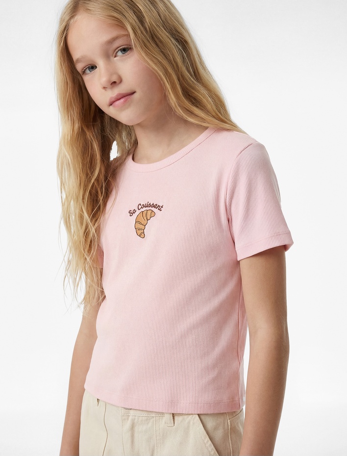 Kız Çocuk Nakış Detaylı Bisiklet Yaka Kısa Kollu Pamuklu Tişört