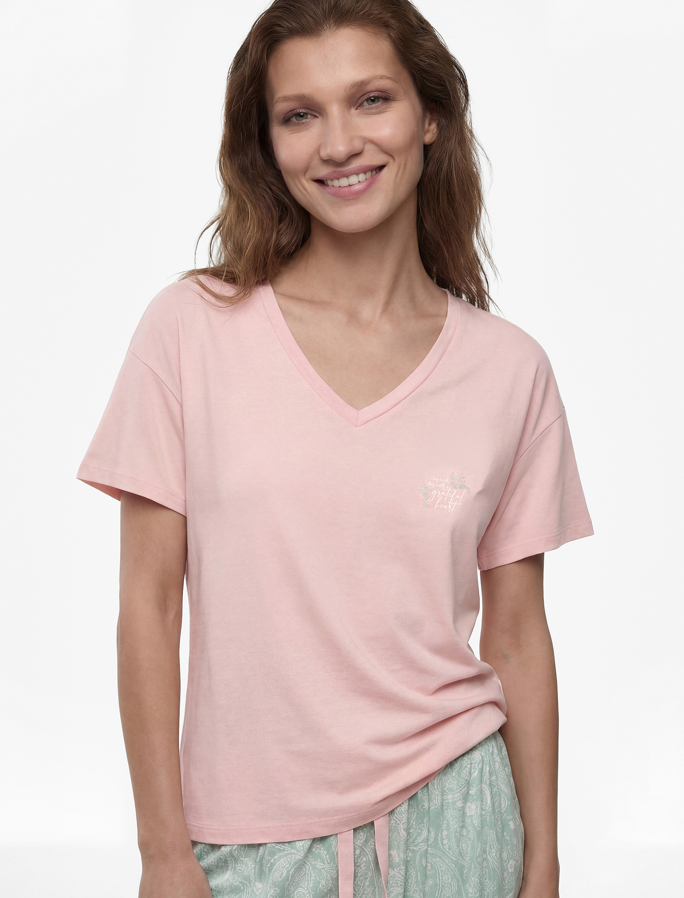   V Yaka Kısa Kollu Çiçek Desenli Pijama Seti