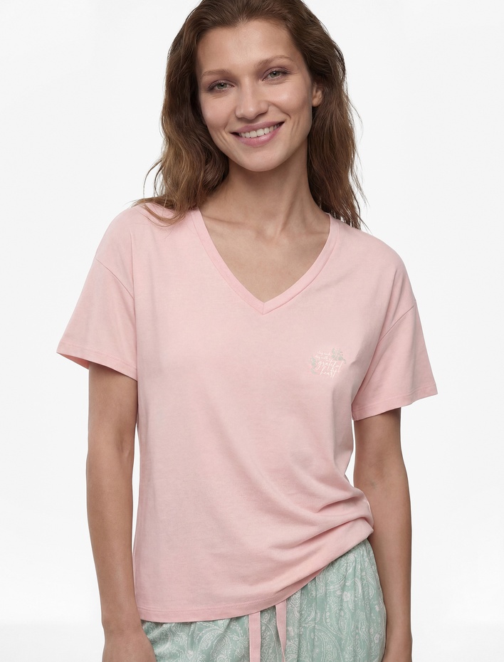  V Yaka Kısa Kollu Çiçek Desenli Pijama Seti