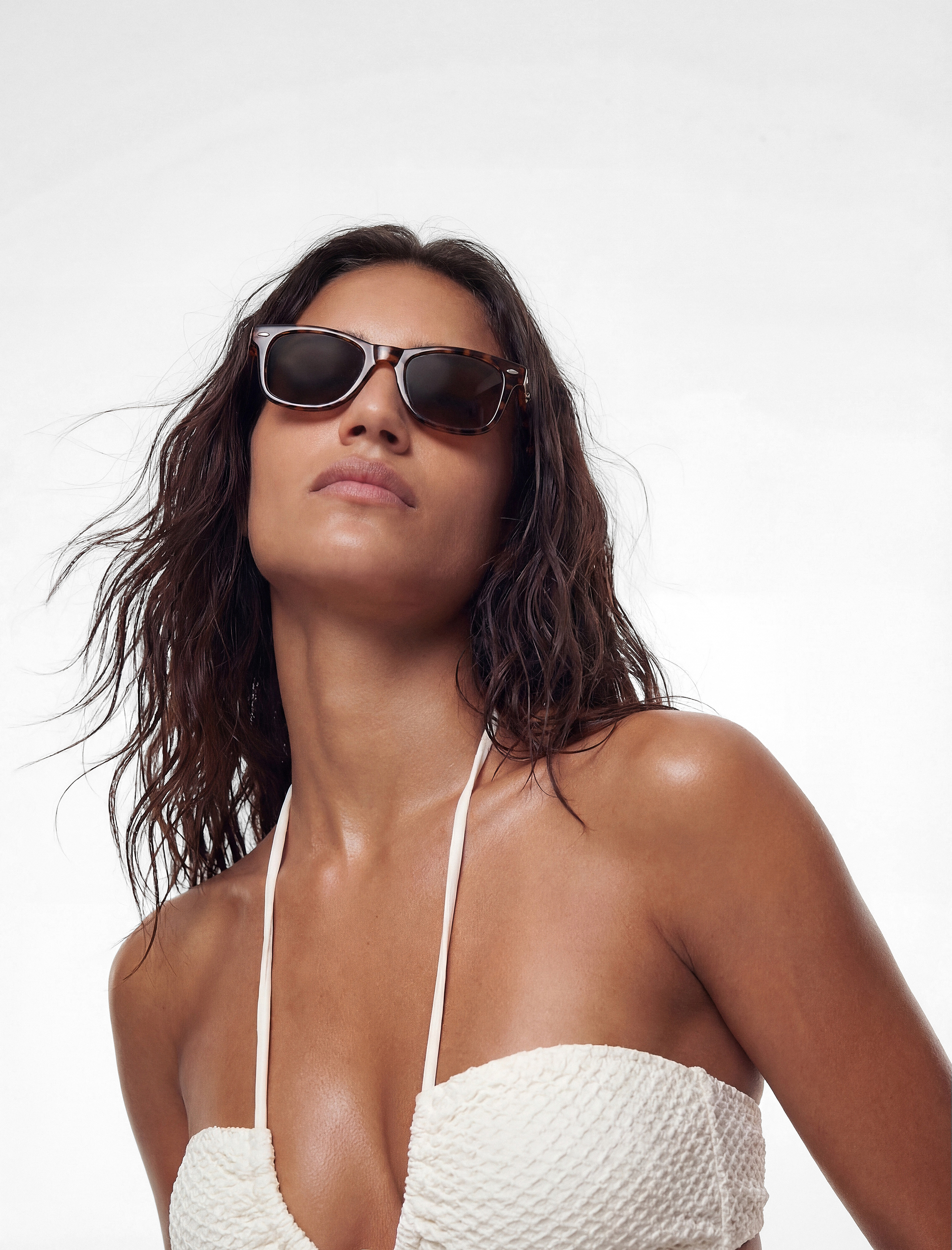   Deniz Kabuğu Detaylı Büzgülü Fileli Bikini Üstü