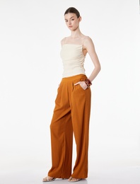 Bürümcük Dokulu Kumaş Pile Detaylı Cepli Geniş Paça Pantolon