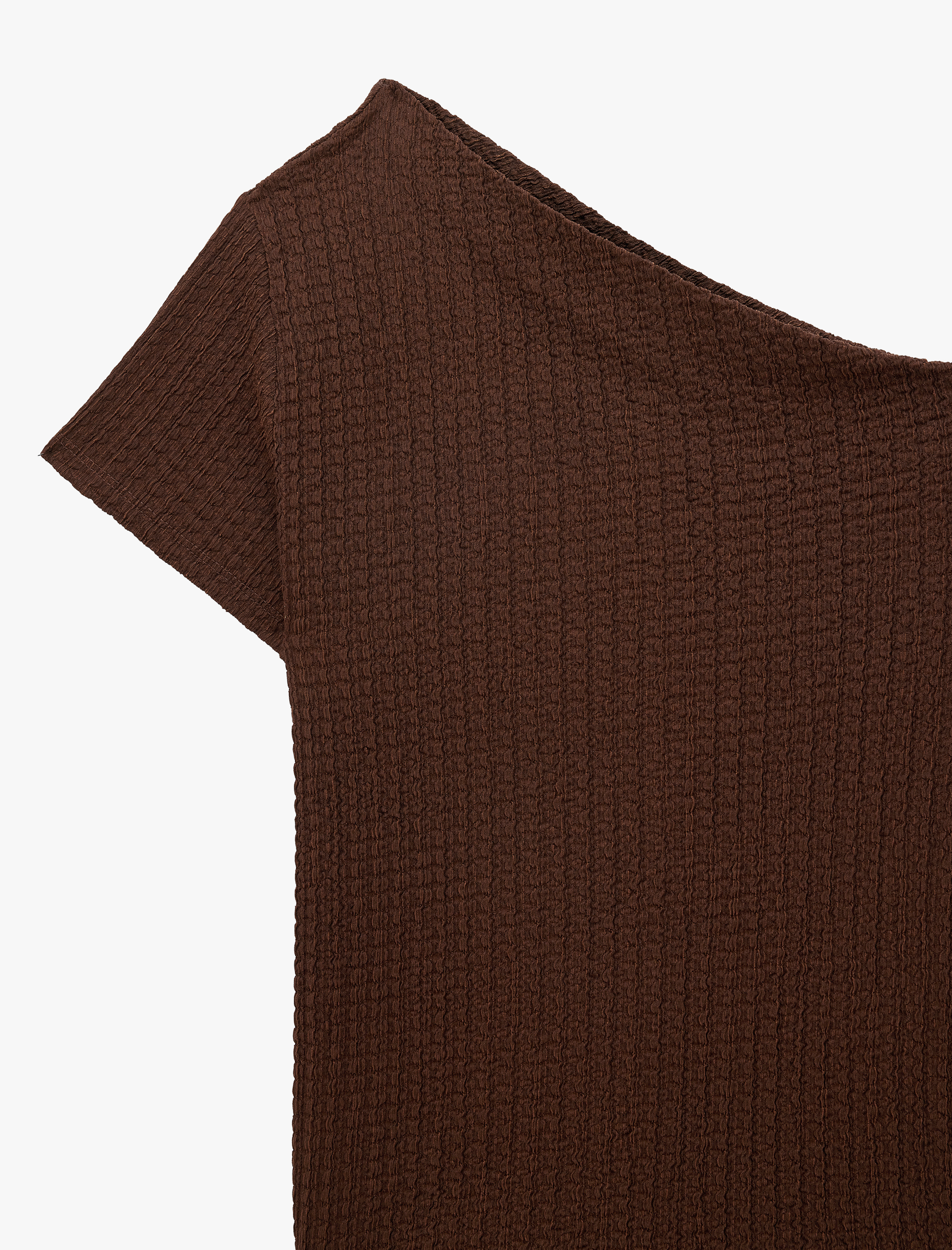  Bürümcük Kumaş Slim Fit Kısa Kollu Asimetrik Kesim Tek Omuz Bluz
