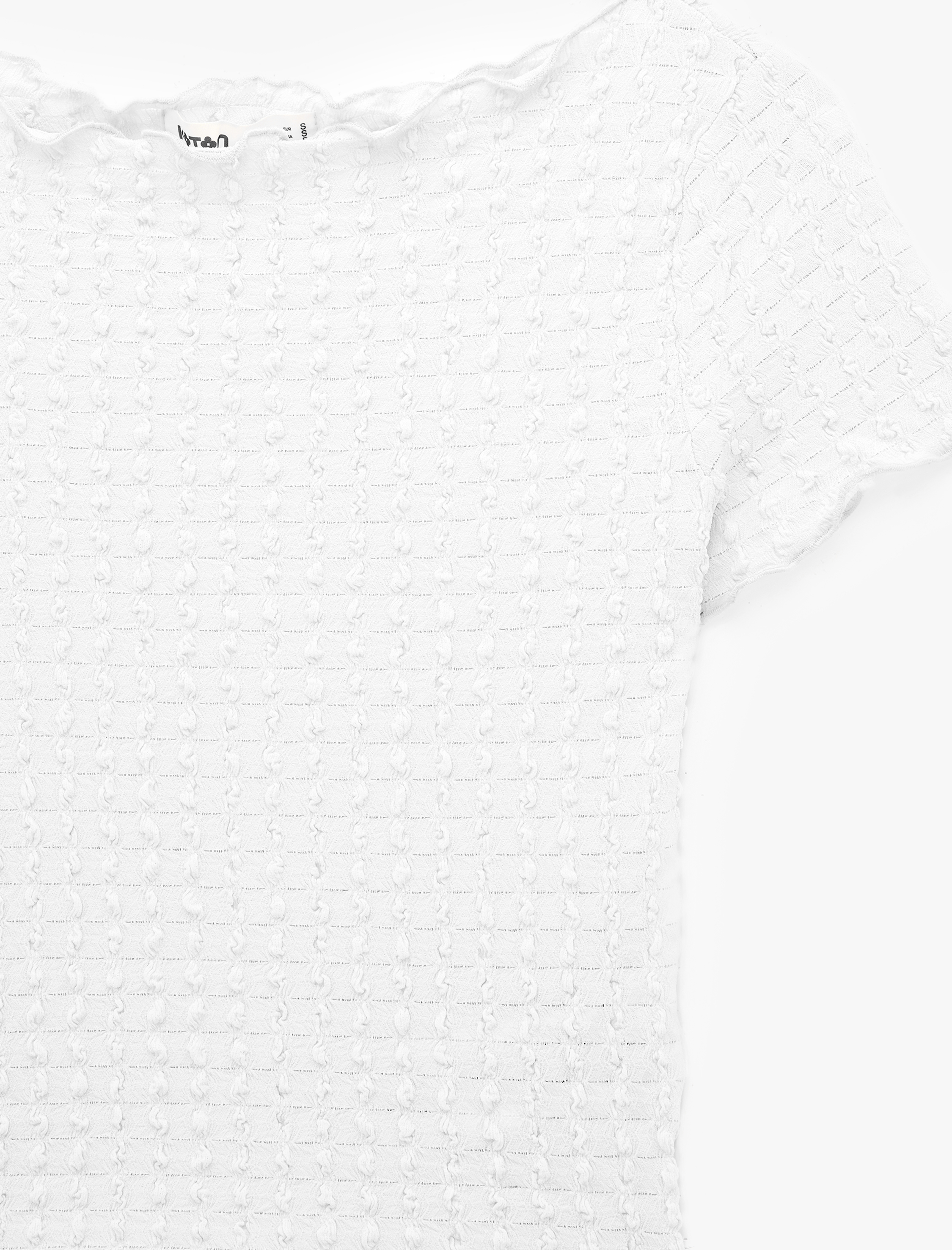   Bürümcük Kumaş Slim Fit Kısa Kollu Omzu Açık Kayık Yaka Bluz