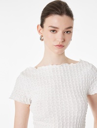 Bürümcük Kumaş Slim Fit Kısa Kollu Omzu Açık Kayık Yaka Bluz