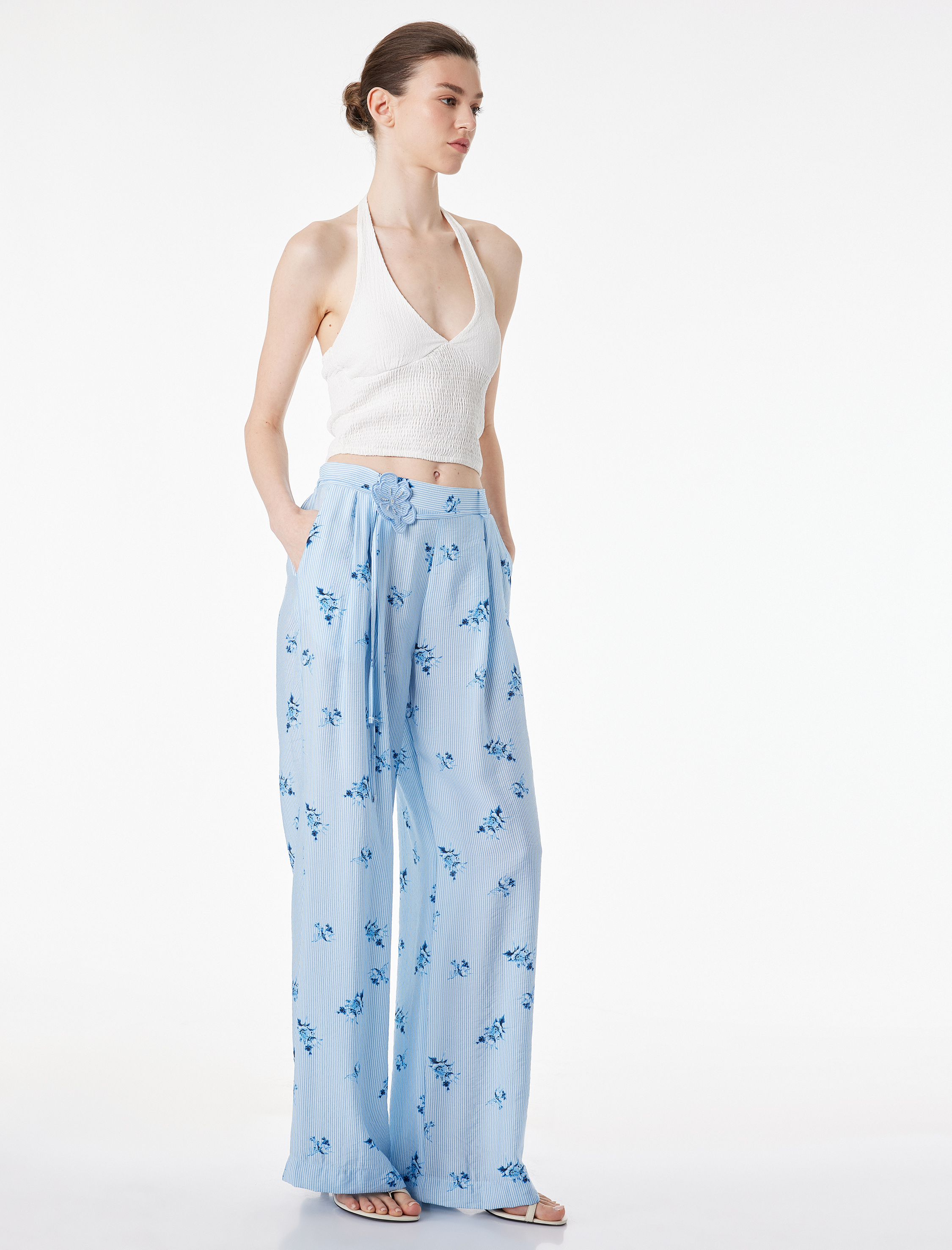   Viskon Salda Kumaş Aplike Kemer Detaylı Çiçekli Çizgili Pantolon