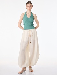 Bürümcük Kumaş Slim Fit Boyundan Bağlamalı Sırt Dekolteli Halter Yaka Bluz