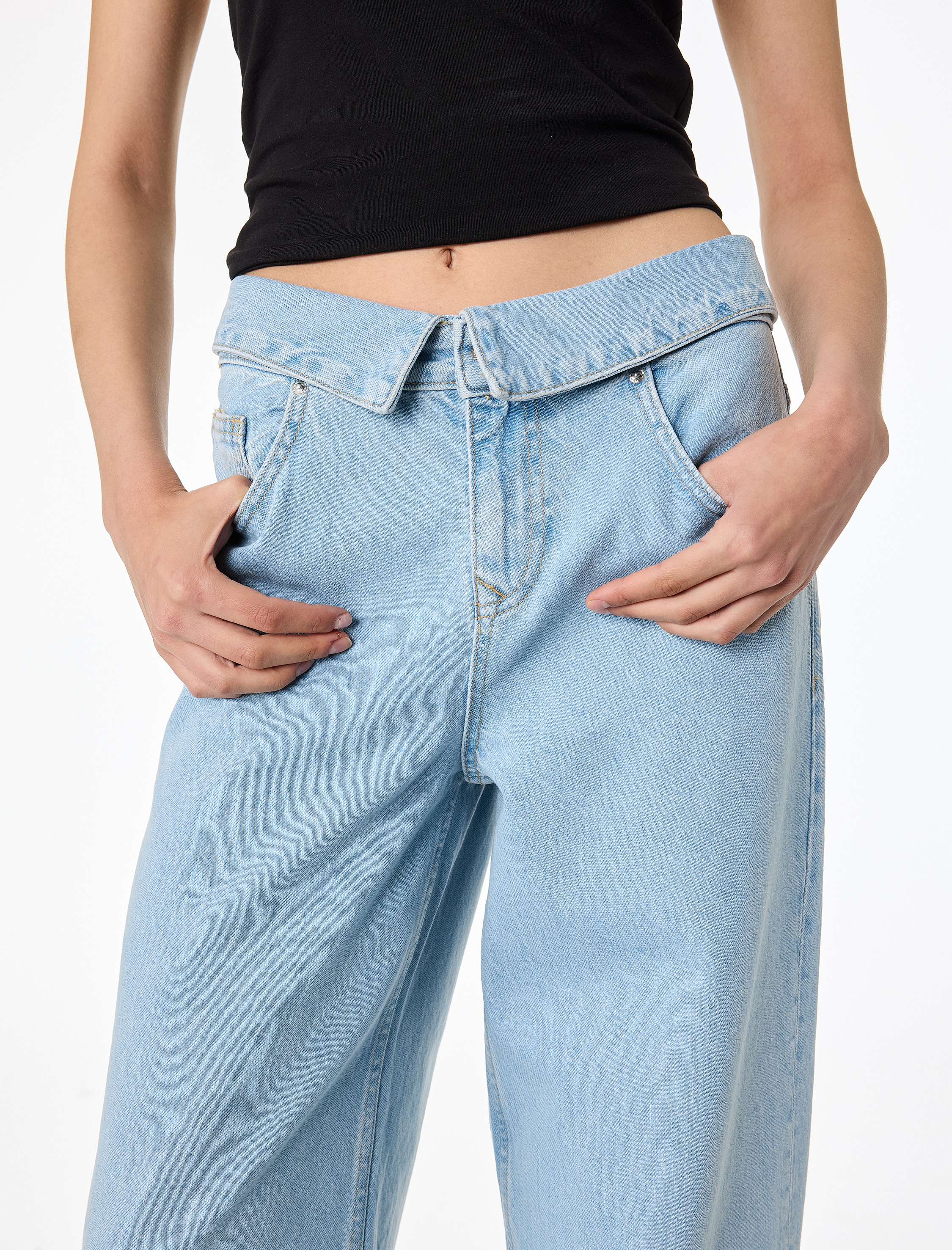   Normal Bel Katlama Detaylı Düğmeli Geniş Paça Denim Pantolon - Wide Leg Jeans