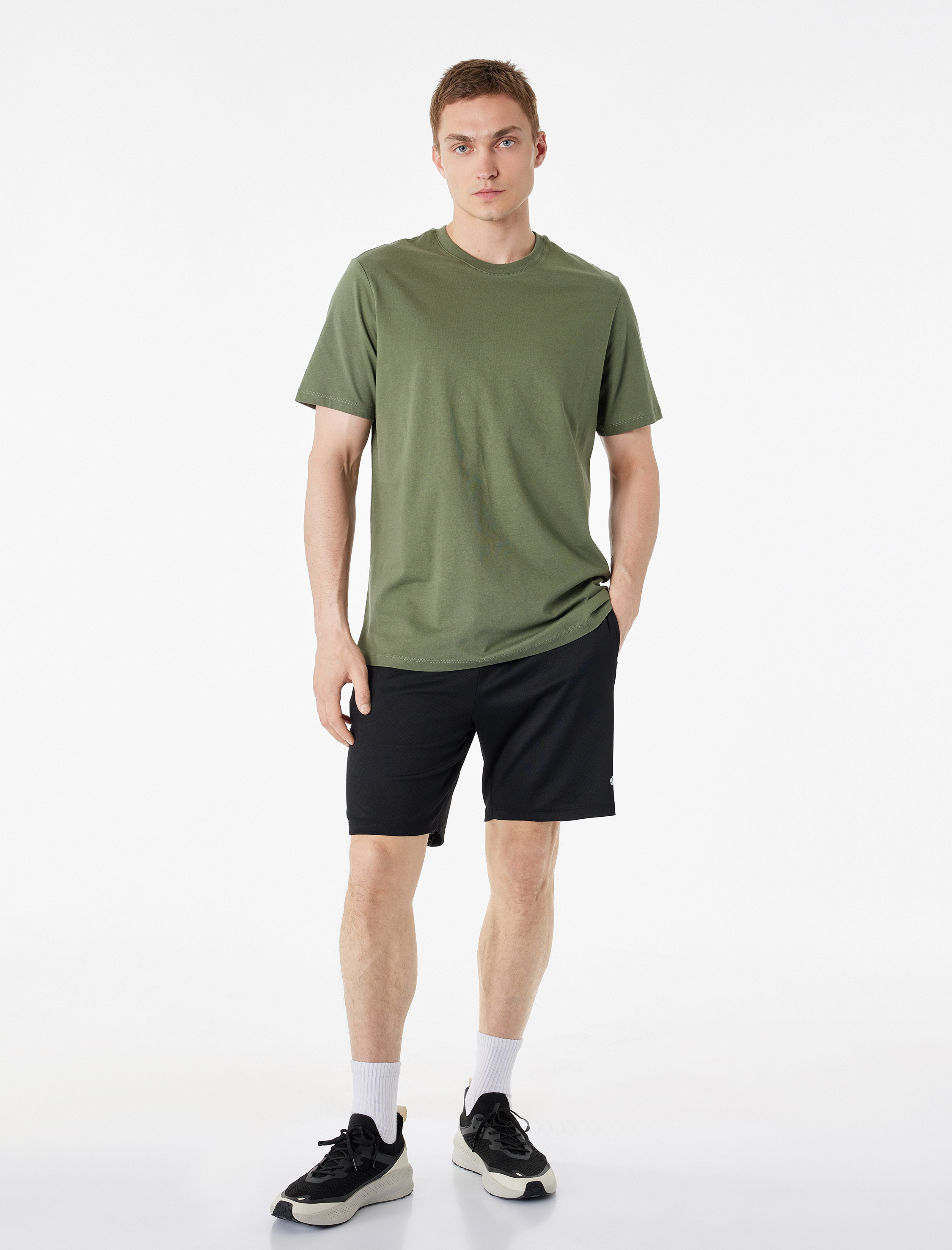   Regular Fit Kısa Kollu Pamuklu Bisiklet Yaka Basic Spor Tişört