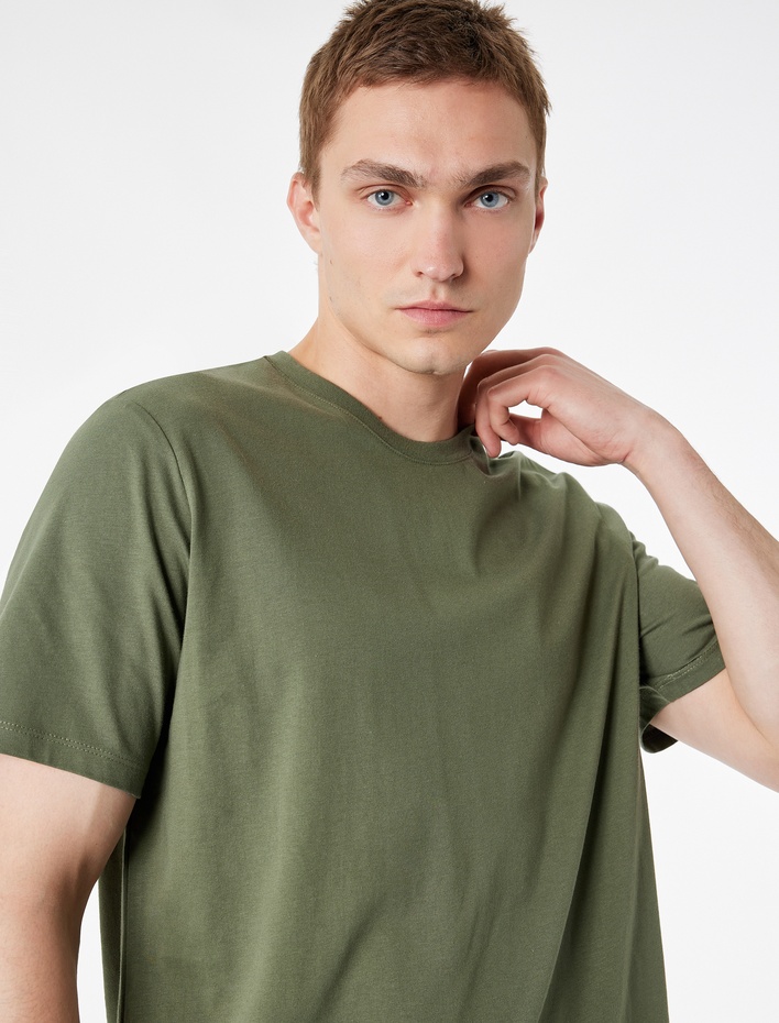  Regular Fit Kısa Kollu Pamuklu Bisiklet Yaka Basic Spor Tişört