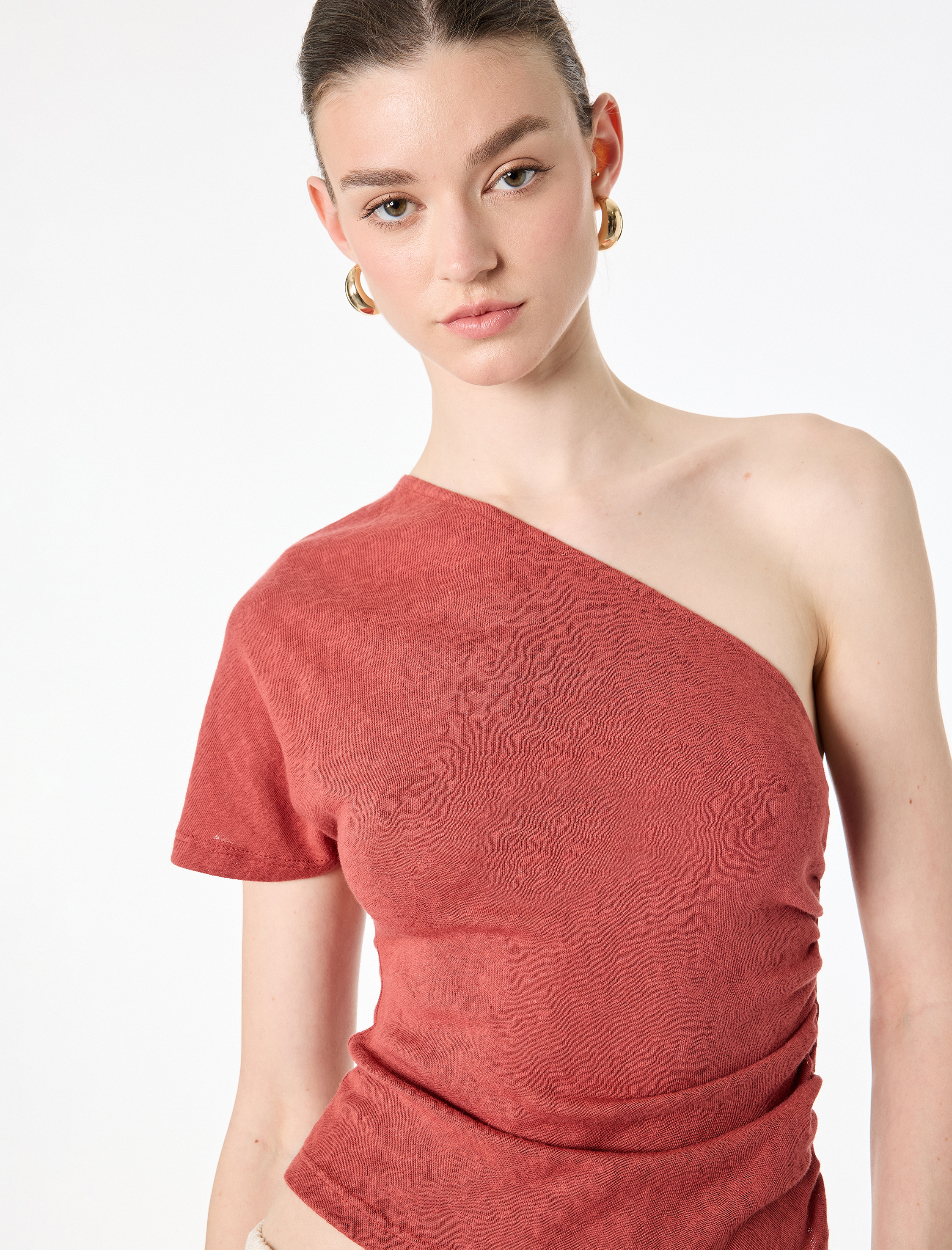   Regular Fit Drape Detaylı Asimetrik Yaka Tek Omuz Bluz