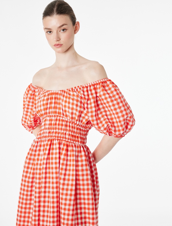  Viskon Karışımlı Kısa Balon Kollu Düşük Omuz Pötikareli Uzun Elbise