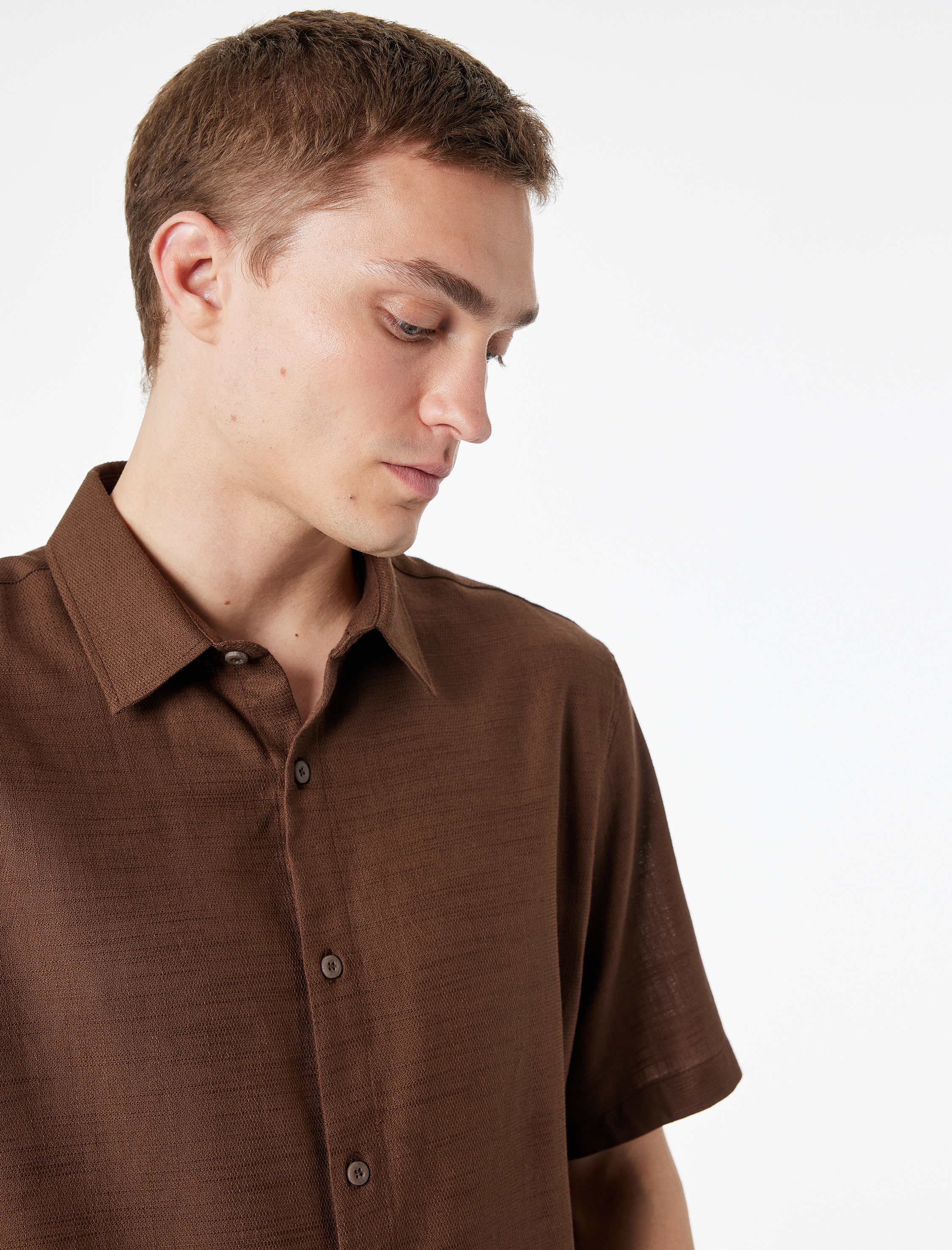   Pamuklu Klasik Yaka Regular Fit Kısa Kollu Gömlek