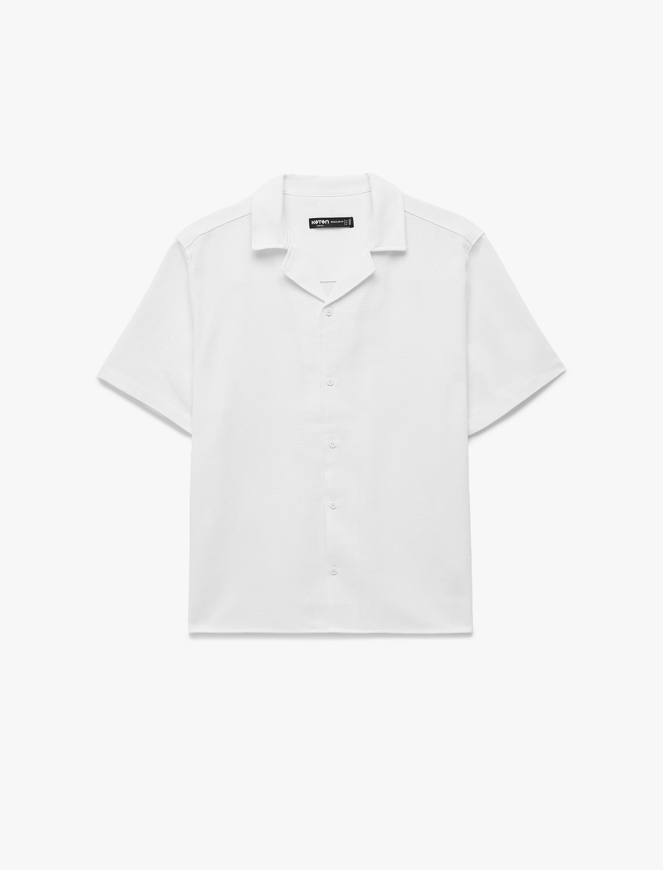   Pamuklu Regular Fit Düğmeli Devrik Yaka Kısa Kollu Gömlek