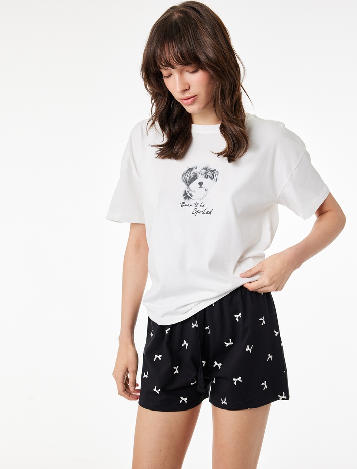  Pamuklu Baskılı Kısa Kollu Tişört ve Şortlu Pijama Takımı