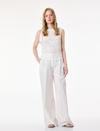 Asimetrik Yaka Kolsuz Dantelli Bluz