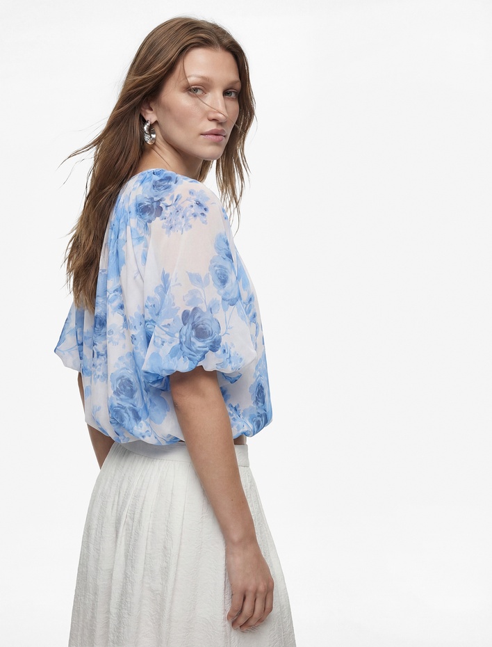  Bağcıklı Yuvarlak Yaka Kısa Balon Kollu Çiçekli Crop Bluz