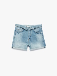 Pamuklu Rahat Kalıp Düğme Detaylı Beli Katlamalı Mini Denim Şort
