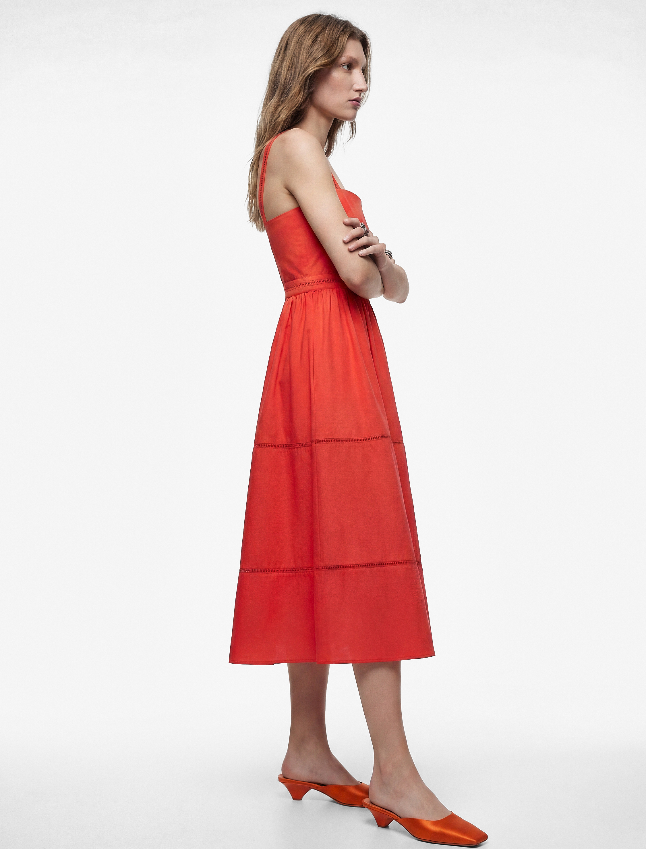   Pamuklu Brode Detaylı Poplin Kare Yaka Askılı Maxi Elbise