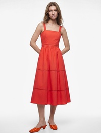 Pamuklu Brode Detaylı Poplin Kare Yaka Askılı Maxi Elbise