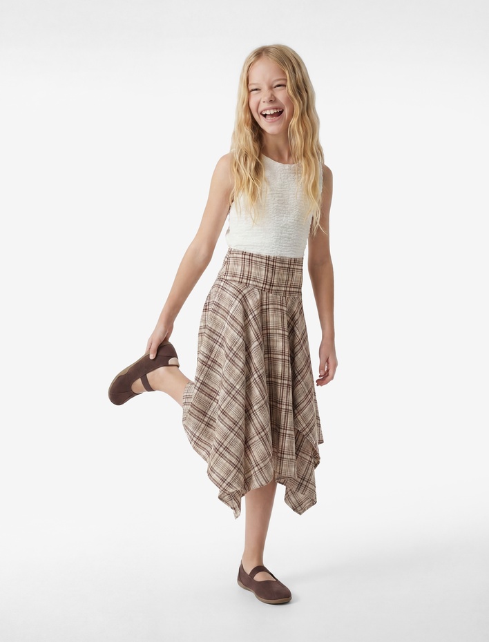 Kız Çocuk Viskon Krinkıl Kumaş Dokulu Asimetrik Kesim Ekose Etek