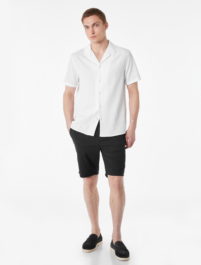  Regular Fit Kısa Kollu Dokulu Apaş Yaka Gömlek