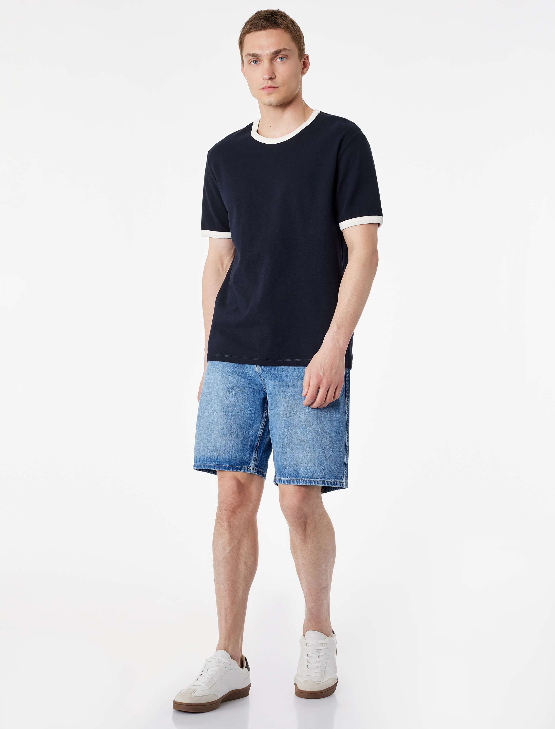   Pamuklu Cepli Bermuda Straight Fit Jean Şort