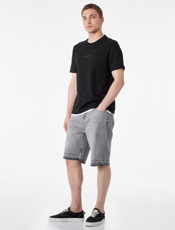  Regular Fit Kısa Kollu Bisiklet Yaka Pamuklu Kontrast Detaylı Baskılı Tişört