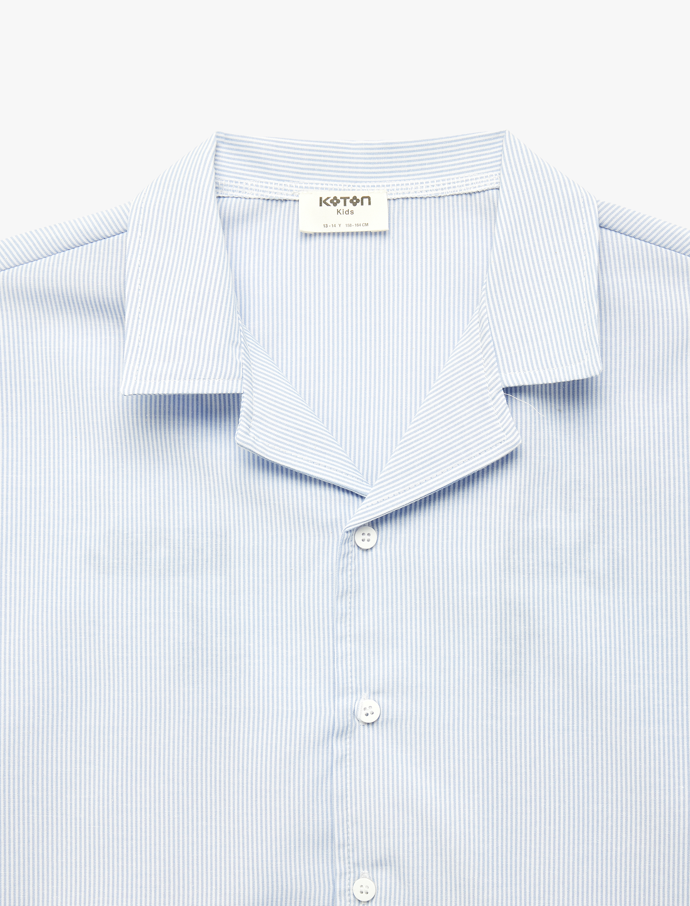  Erkek Çocuk Arkası Nakış Detaylı Devrik Yaka Kısa Kollu Çizgili Poplin Gömlek