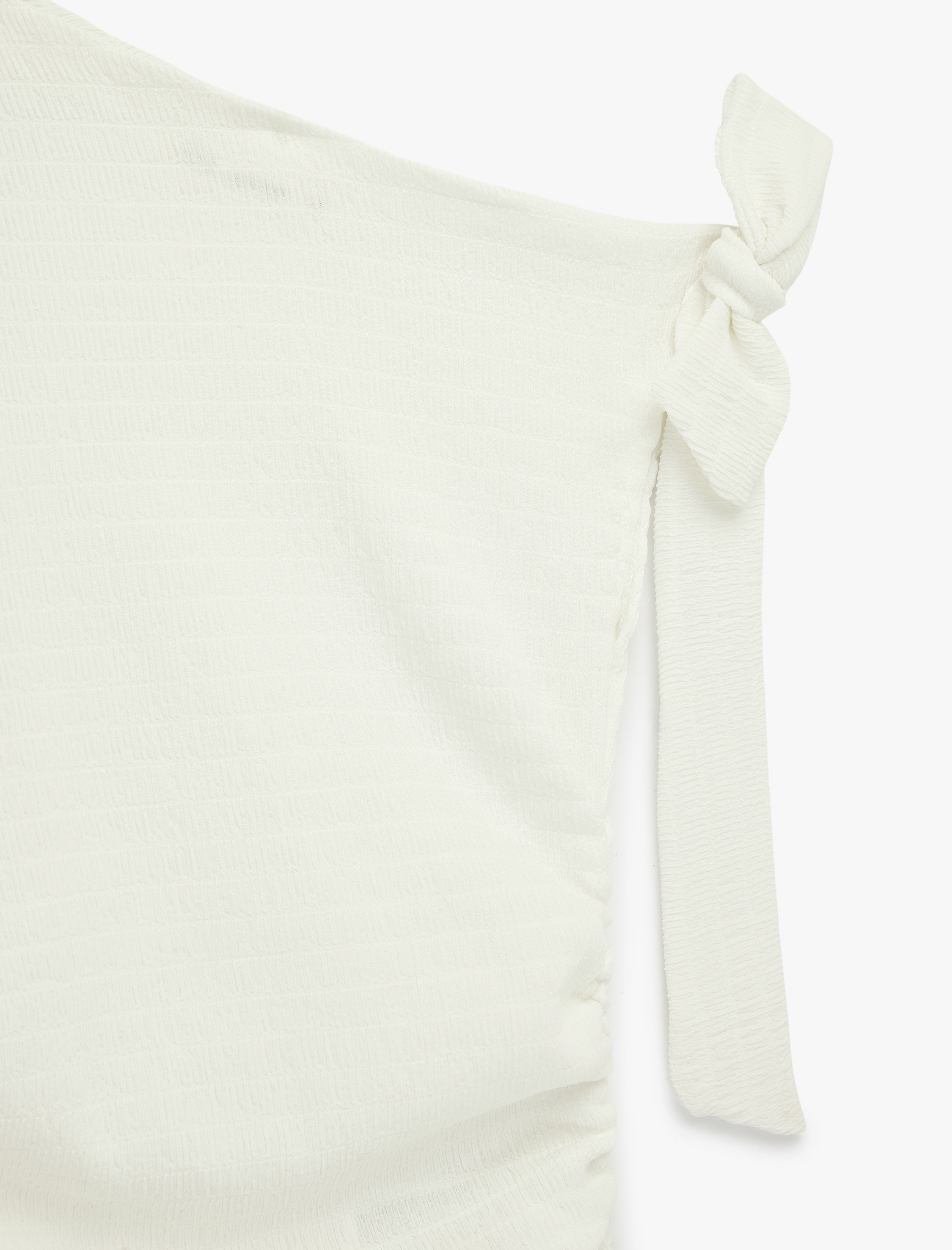   Slim Fit Asimetrik Yaka Kolsuz Bürümcük Bluz