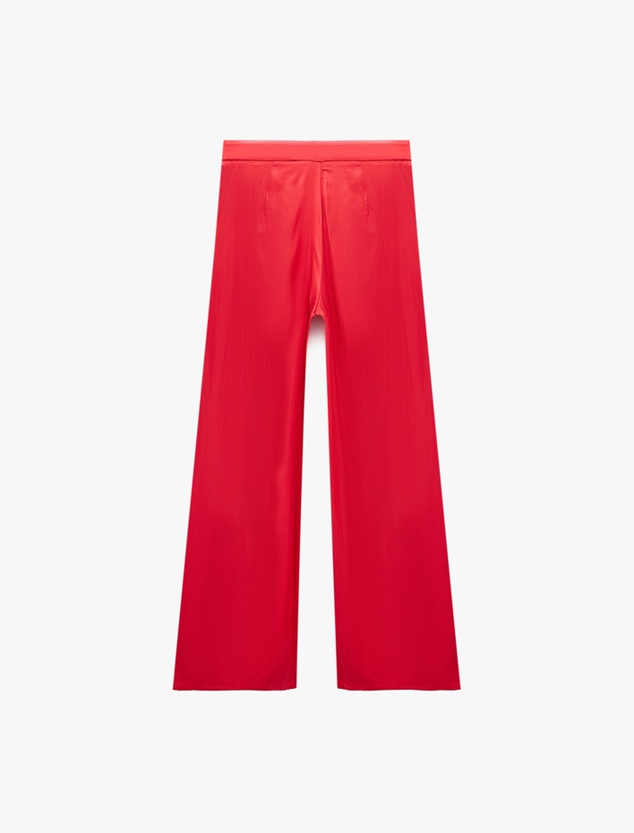  Cep Detaylı Pileli Saten Geniş Paça Pantolon